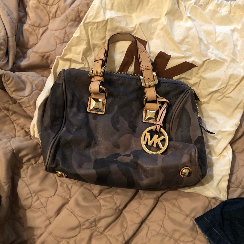 Small MIcheal Kors Purse